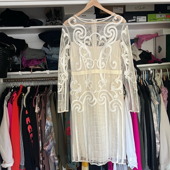 Temperley London Catroux Embroidered layered Tulle ivory cream dress 8 - Picture 9 of 16